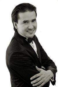 Nahum Saenz tenor