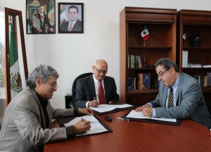 La Universidad Popular Autónoma de Veracruz (UPAV) firmó un convenio de colaboración institucional y de intercambio cultural con Canal 22 y TVUNAM, mediante el cual los alumnos y el personal docente de la universidad podrán llevar a cabo proyectos académicos que redunden en beneficio de la comunidad universitaria