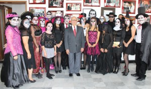 UPAV FOMENTA CONSERVACIÓN DE TRADICIÓN DE DÍA DE MUERTOS 03-11-15