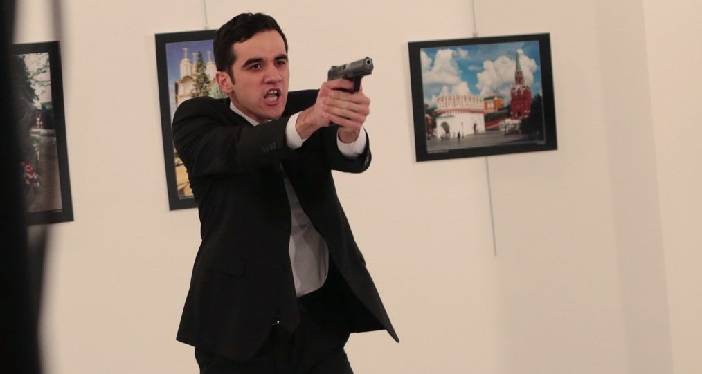 Fotógrafo de AP no perdió coraje para registrar el asesinato de embajador&nbsp;ruso