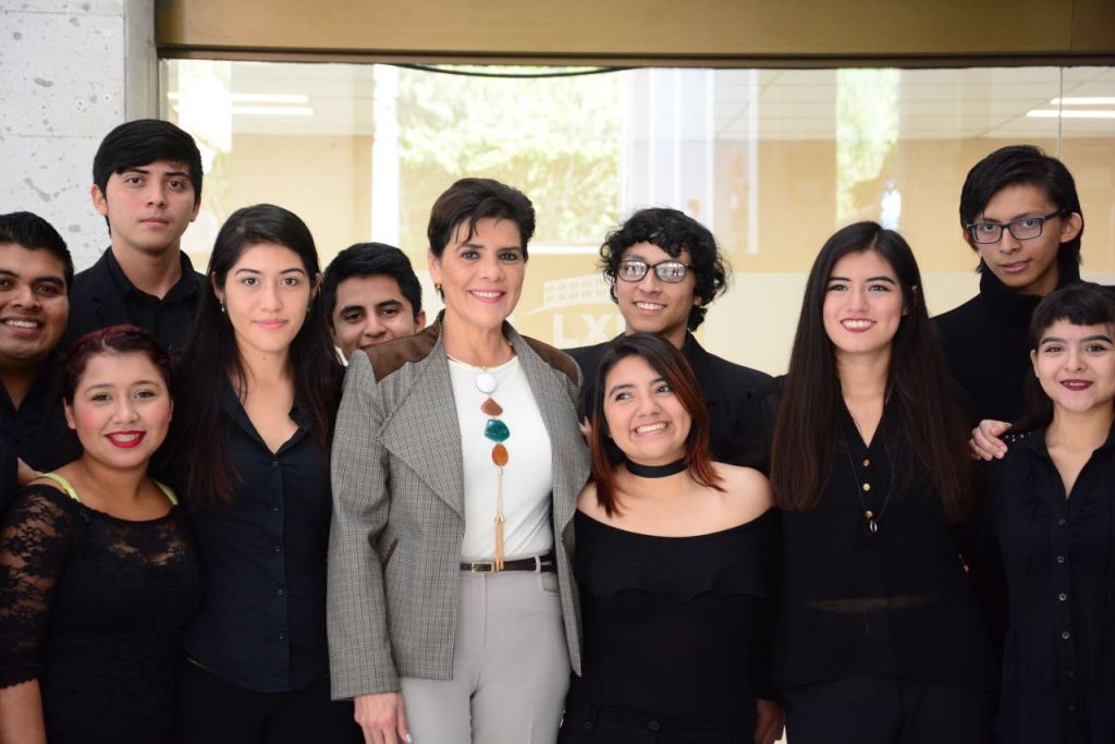 Congreso recibe a Camerata Coral&nbsp;UV