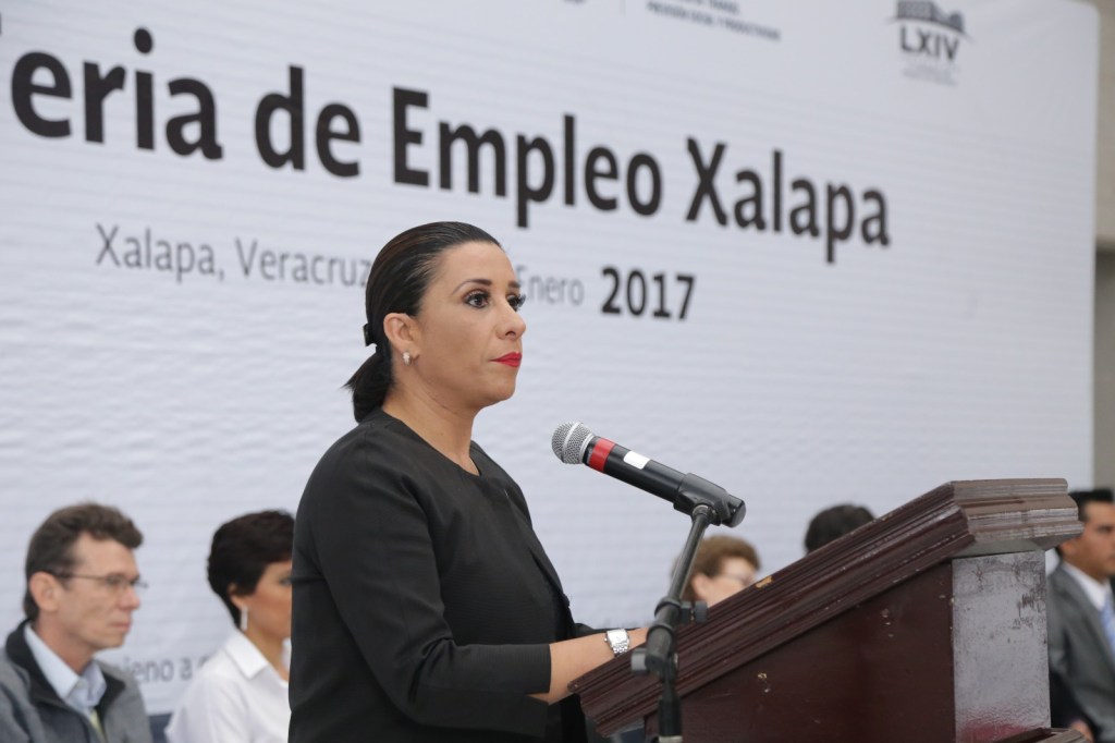 Con trabajo e inversión se recupera Veracruz: Mariana&nbsp;Dunyaska