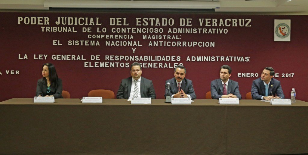 Asiste Hipólito Deschamps a conferencia sobre Sistema Nacional&nbsp;Anticorrupción