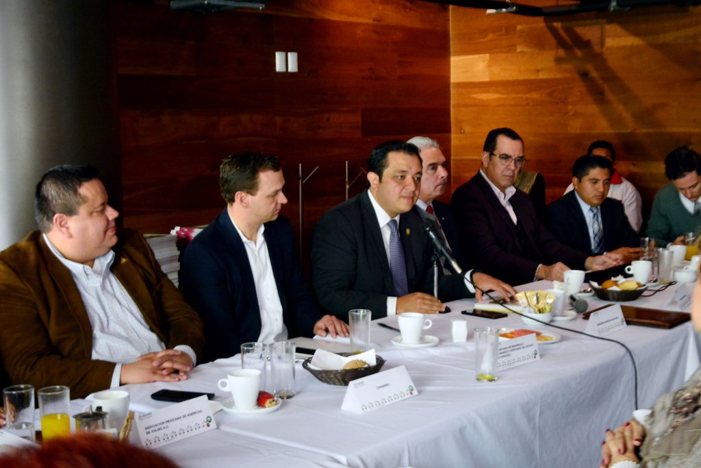 Seguimos impulsando el desarrollo económico de Xalapa: Américo&nbsp;Zúñiga