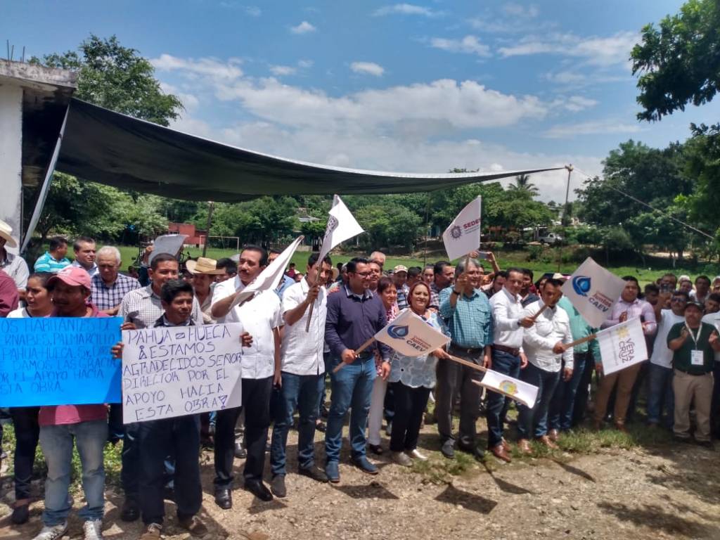 Llevan poder Ejecutivo y Legislativo agua potable a comunidades de&nbsp;Atzalan