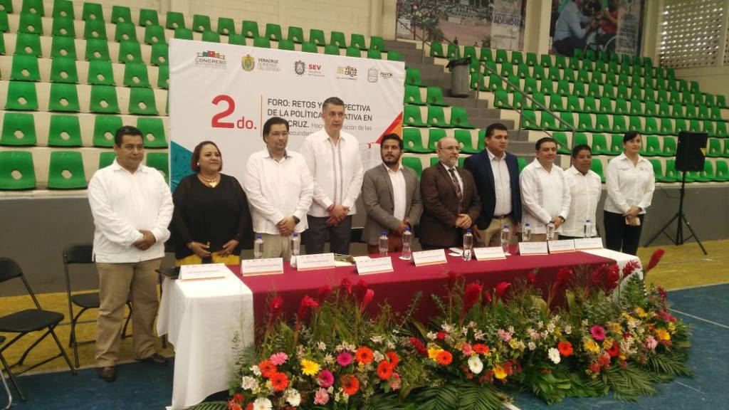 Se garantizará en Veracruz una educación de calidad, gratuita y democrática: Adriana Esther&nbsp;Martínez