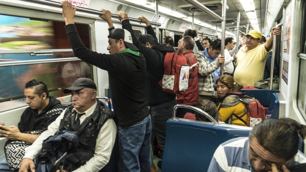 El metro de Ciudad de México celebra medio siglo atrapado en el&nbsp;pasado