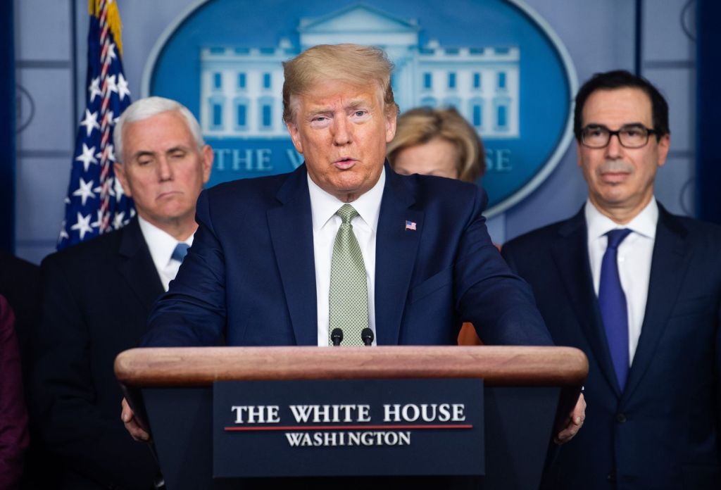 Trump anuncia el cierre temporal de la frontera con Canadá por el&nbsp;coronavirus