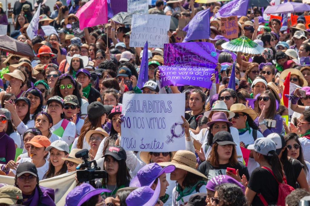 Las mujeres, golpeadas por la austeridad de la&nbsp;4T