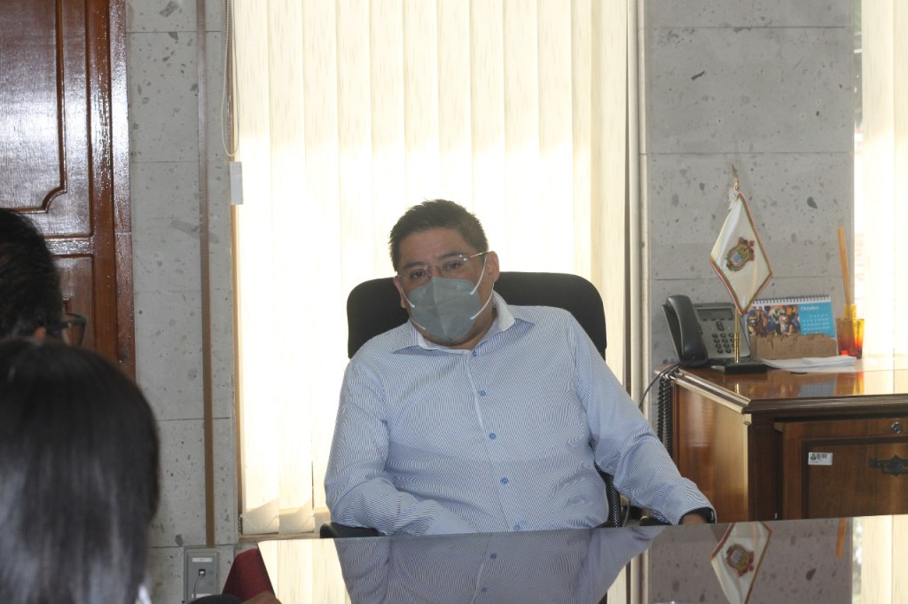 Intercambiar ideas y el trabajo conjunto con autoridades locales, benéfico para Veracruz: Ríos&nbsp;Uribe