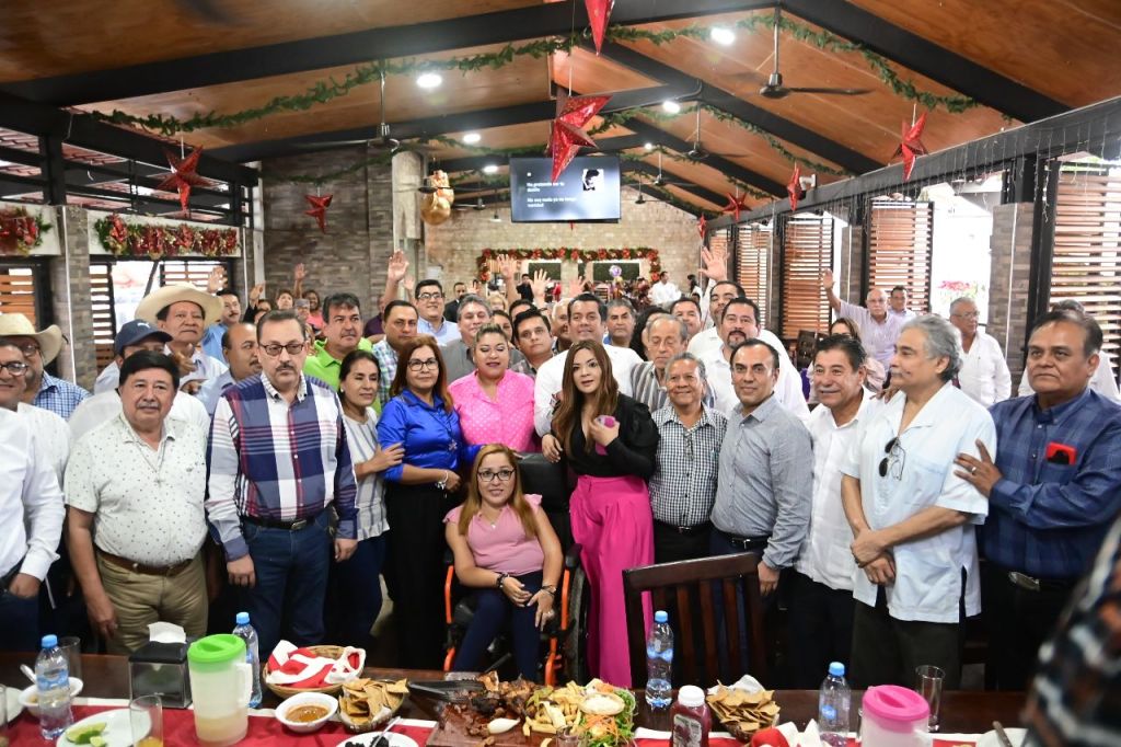 Reunión plural en Martínez para que siga&nbsp;López