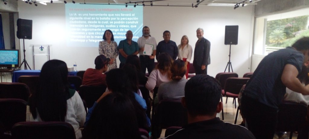 Imparte Tomás González cátedra en el&nbsp;FCAS