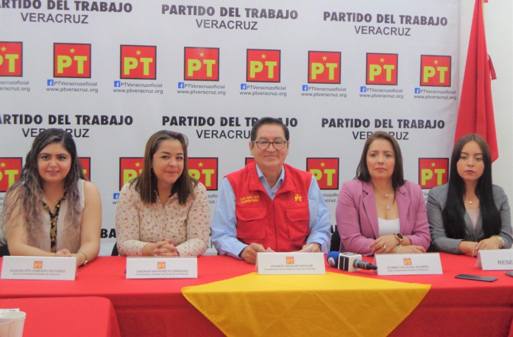 Taxistas señalan corrupción:&nbsp;#PT