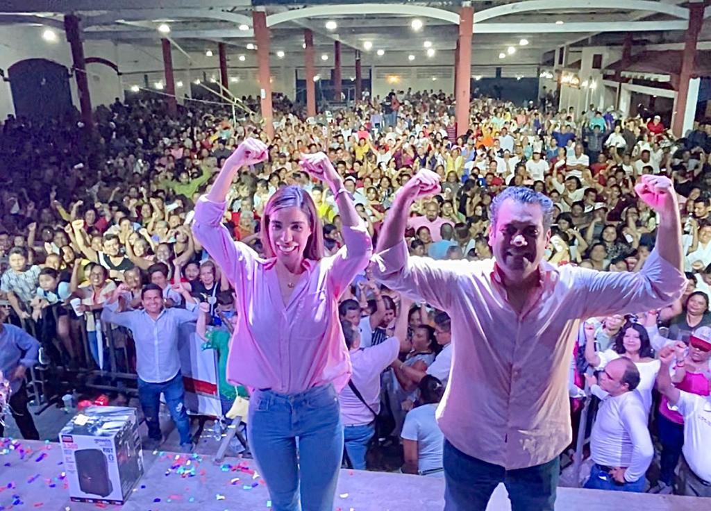 Momentos de locura con las mamis de&nbsp;Coatza