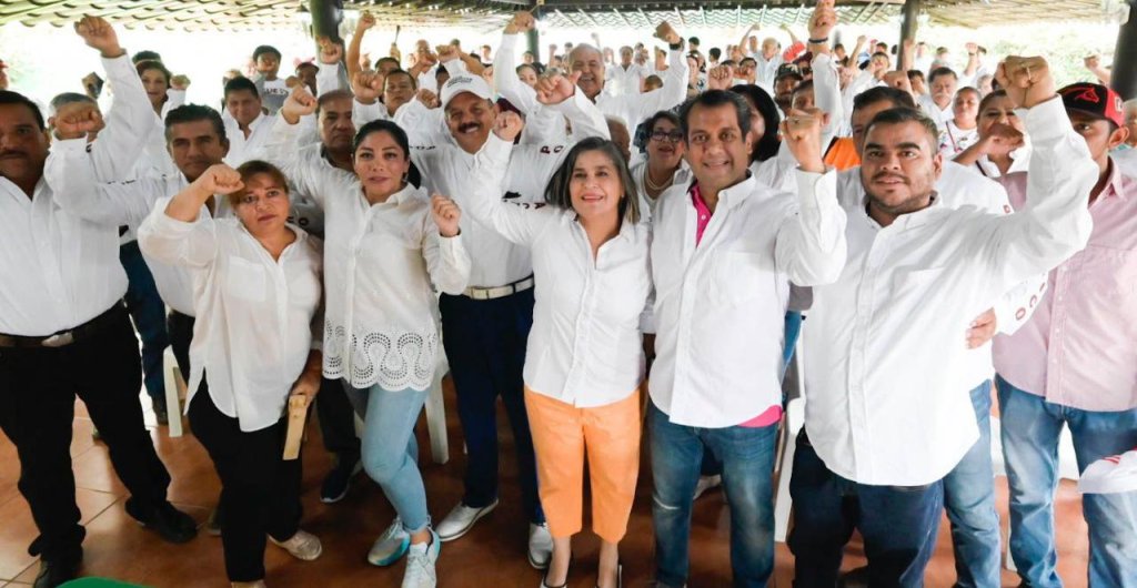 Desde Acayucan hasta Agua&nbsp;Dulce