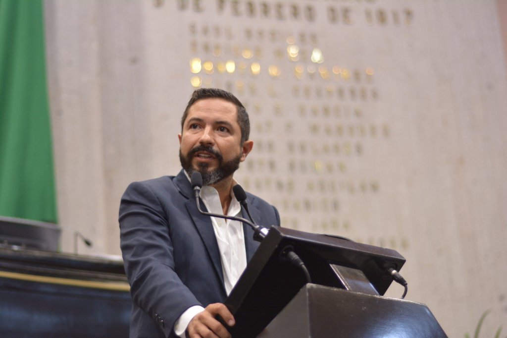 Informes a la&nbsp;mano