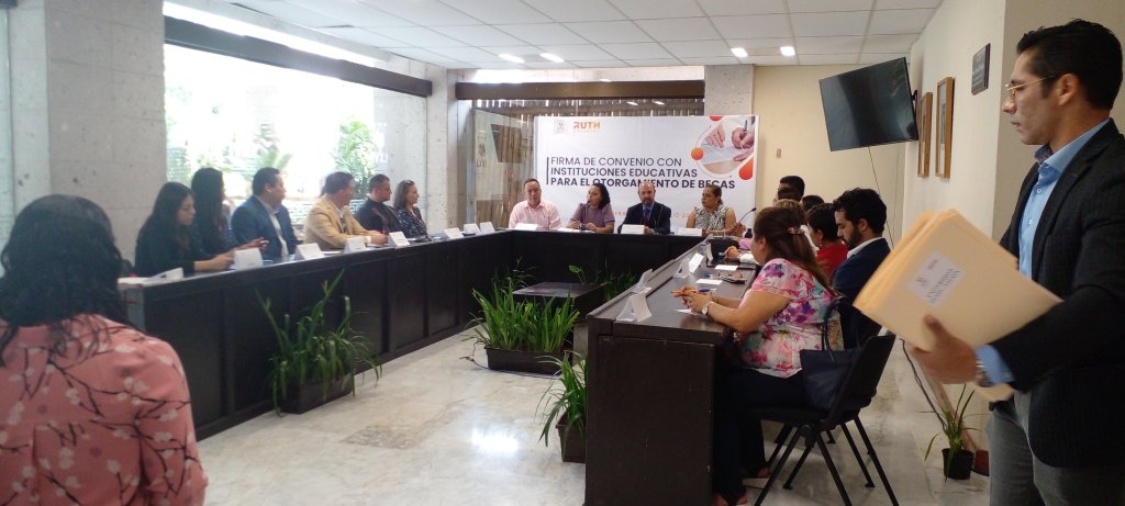 25 convenios de&nbsp;becas